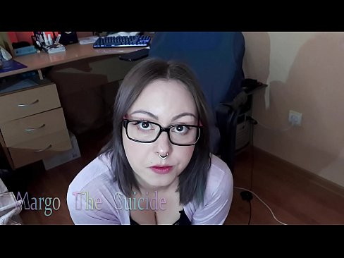 ❤️ Mtsikana Wamagalasi Wamagalasi Amayamwa Dildo Mozama Pa Kamera pa ife